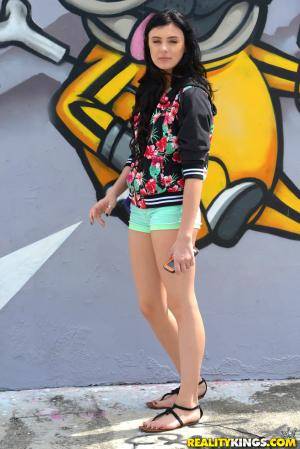 Original 2562 px/ 3840 px