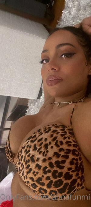 Original 972 px/ 2208 px