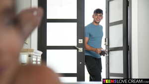 Original 2500 px/ 1406 px