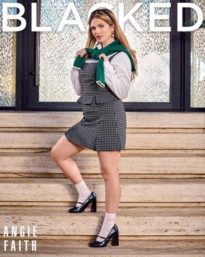 Original 2000 px/ 2500 px