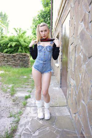 Original 2400 px/ 3600 px