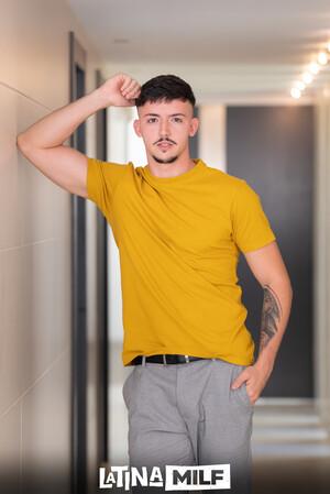 Original 2565 px/ 3840 px