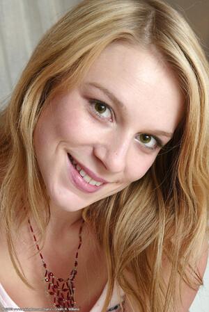 Original 684 px/ 1024 px