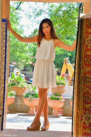 Original 852 px/ 1280 px