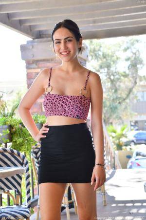 Original 852 px/ 1280 px