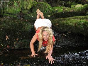 Original 2400 px/ 1800 px