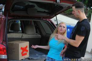 Original 900 px/ 599 px