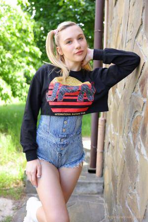 Original 2400 px/ 3600 px