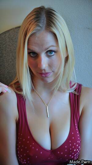 Original 1152 px/ 2048 px