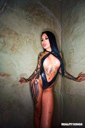 Original 2000 px/ 3000 px