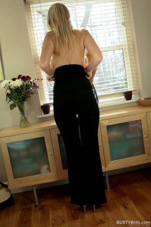 Original 854 px/ 1280 px