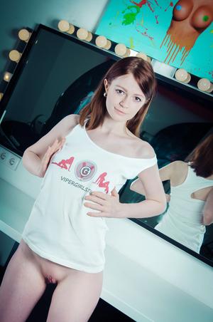 Original 2000 px/ 3011 px