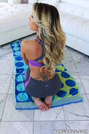 Original 1066 px/ 1600 px