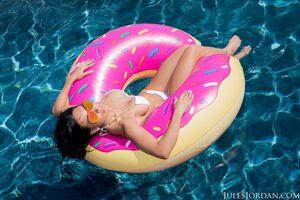 Original 1584 px/ 1055 px