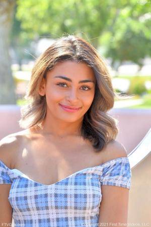 Original 852 px/ 1280 px