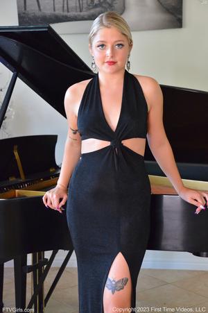 #FTVGirls - Jill Sexy Dark Fashion #FTV