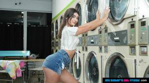 Original 2500 px/ 1406 px