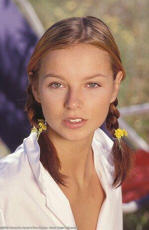 Original 616 px/ 950 px