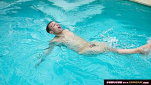 Original 2500 px/ 1406 px