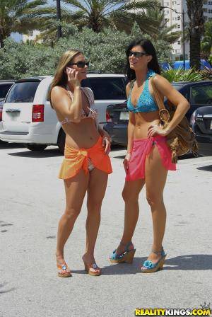#RealityKings India Summer milfnextdoor Horny Hotties