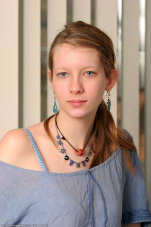 Original 682 px/ 1024 px