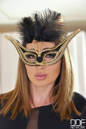 Original 1335 px/ 2000 px