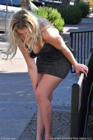 Original 852 px/ 1280 px