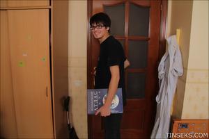 Original 2570 px/ 1715 px