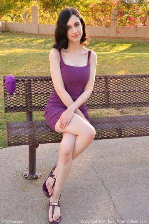 Original 852 px/ 1280 px