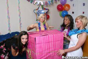 Original 900 px/ 600 px