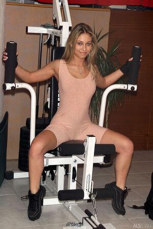 Original 1810 px/ 2715 px