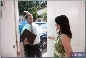 Original 850 px/ 571 px