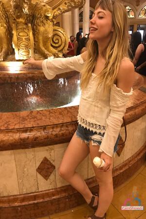 Original 2000 px/ 3000 px