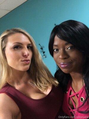 Original 766 px/ 1025 px