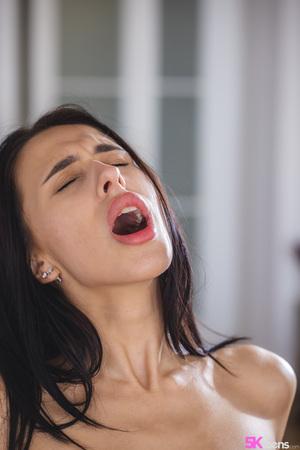 Original 2677 px/ 4014 px