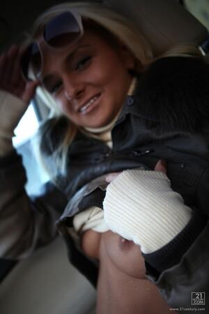 Original 853 px/ 1280 px