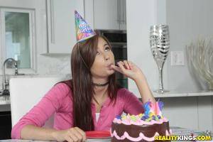 Original 1903 px/ 1269 px