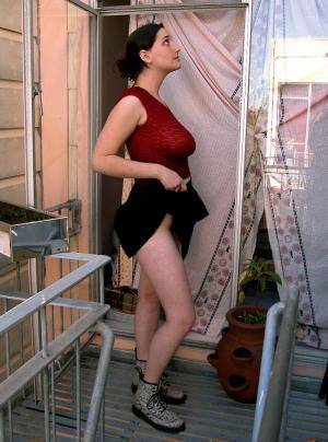 Original 734 px/ 990 px