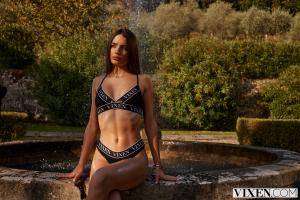 Original 2999 px/ 2000 px