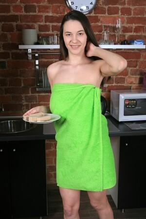 #WeAreHairy Claire Green Towel