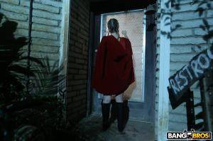 Original 2000 px/ 1333 px