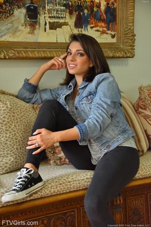 Original 1067 px/ 1600 px