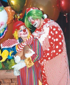 Original 833 px/ 1000 px