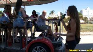 Original 864 px/ 486 px