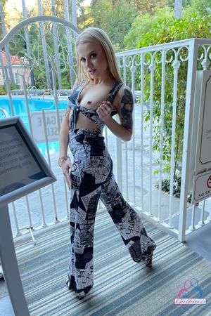 Original 2000 px/ 3000 px