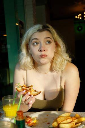 Original 1280 px/ 1920 px