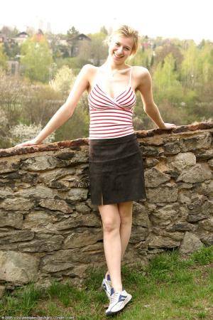 Original 682 px/ 1024 px