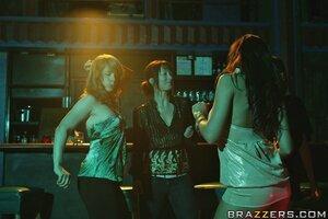 Original 900 px/ 599 px