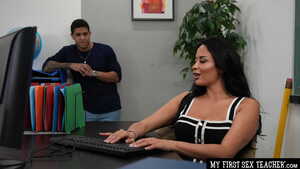 Original 2500 px/ 1406 px