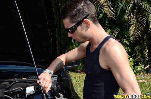 Original 900 px/ 596 px